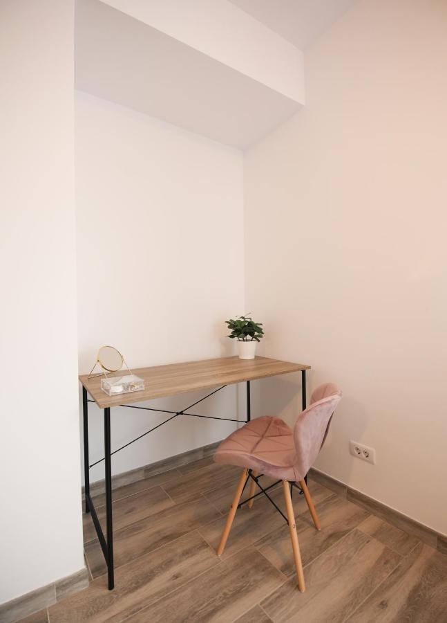 Vitan Central Oasis ---Free Secured Private Parking---Self Check-In-- Bucarest Exterior foto